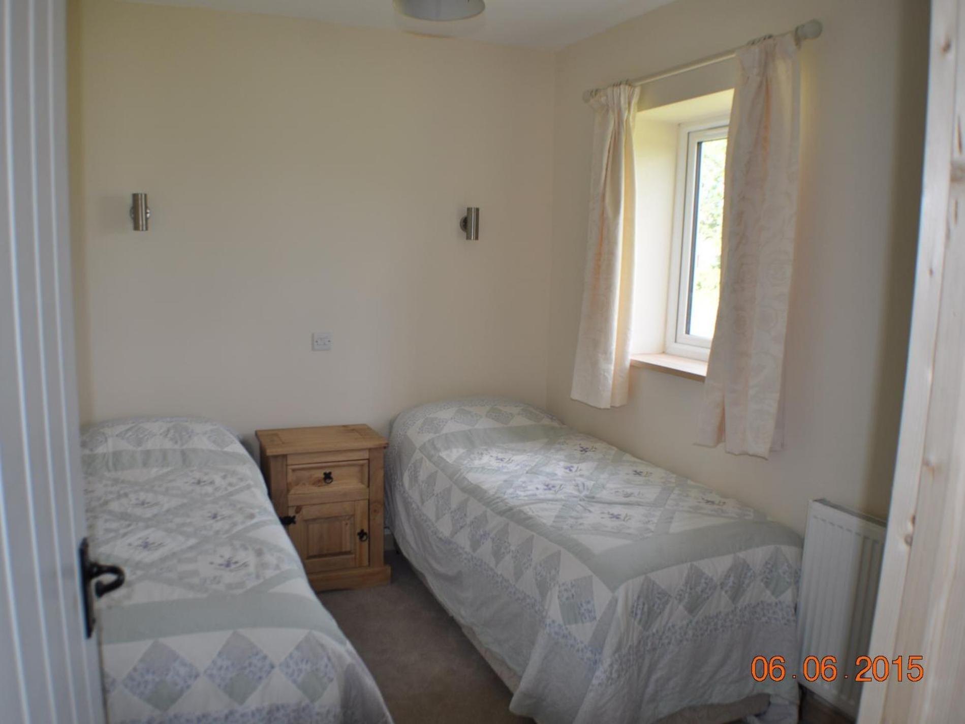 Bed and Breakfast Burnt House Farm Хайбридж Номер фото